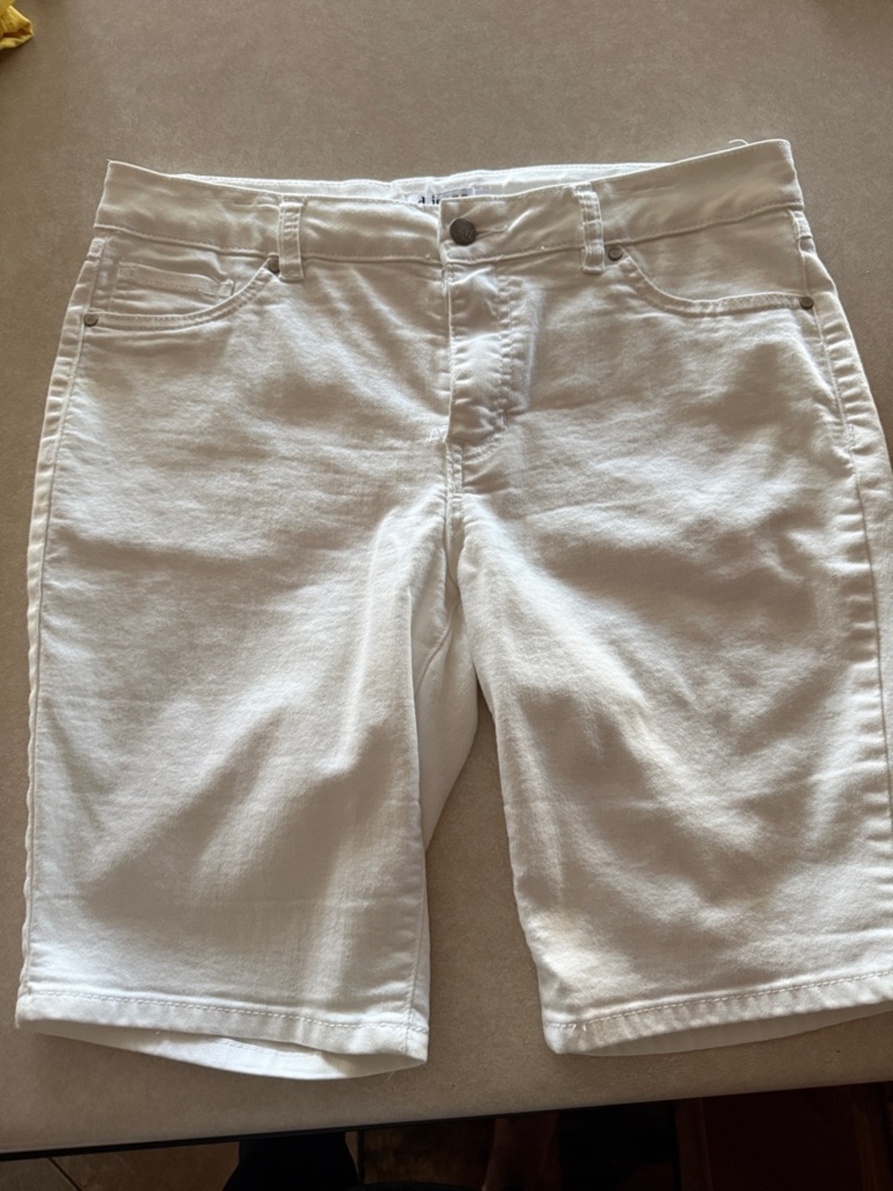 D Jeans Classic White Denim Shorts